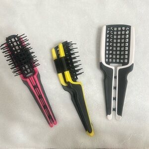 Hair flex brush. BNIB. Flexible hair brush to help style hair